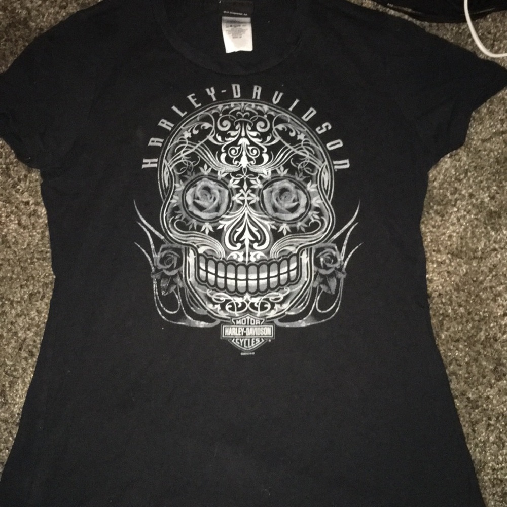 Women’s tee shirt